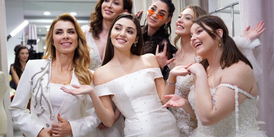 Hande Erçel ve Kerem Bursin Çiftinin Evlilik Hazırlıkları Başladı! Resmi Açıklama Geldi! Şok Olacaksınız!