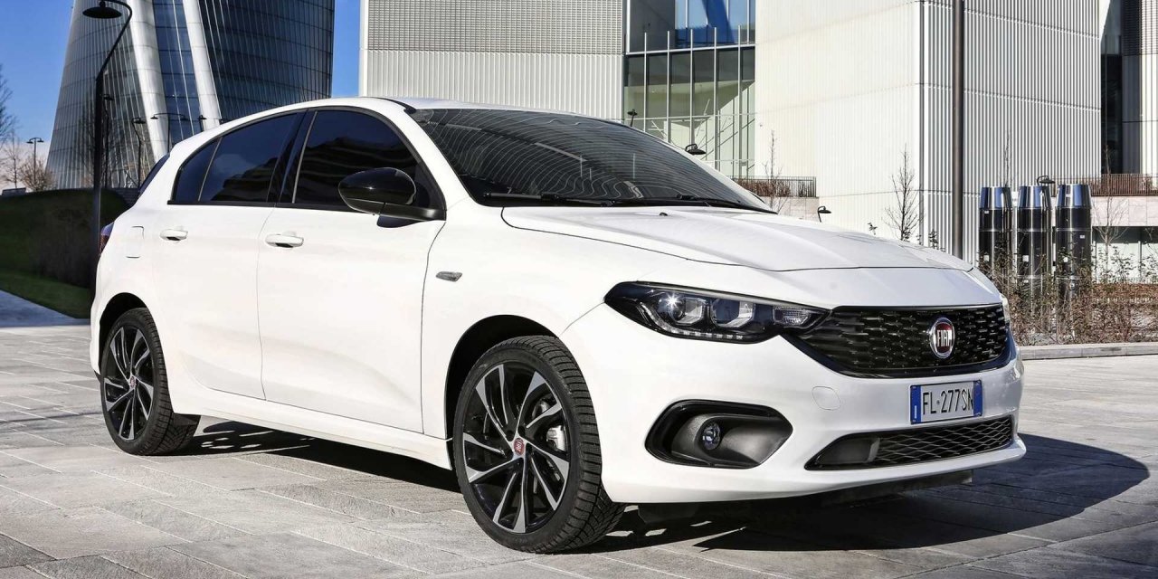 Fiyat Bu Model Aracını 295 Bin TL'ye Satışa Çıkardı!