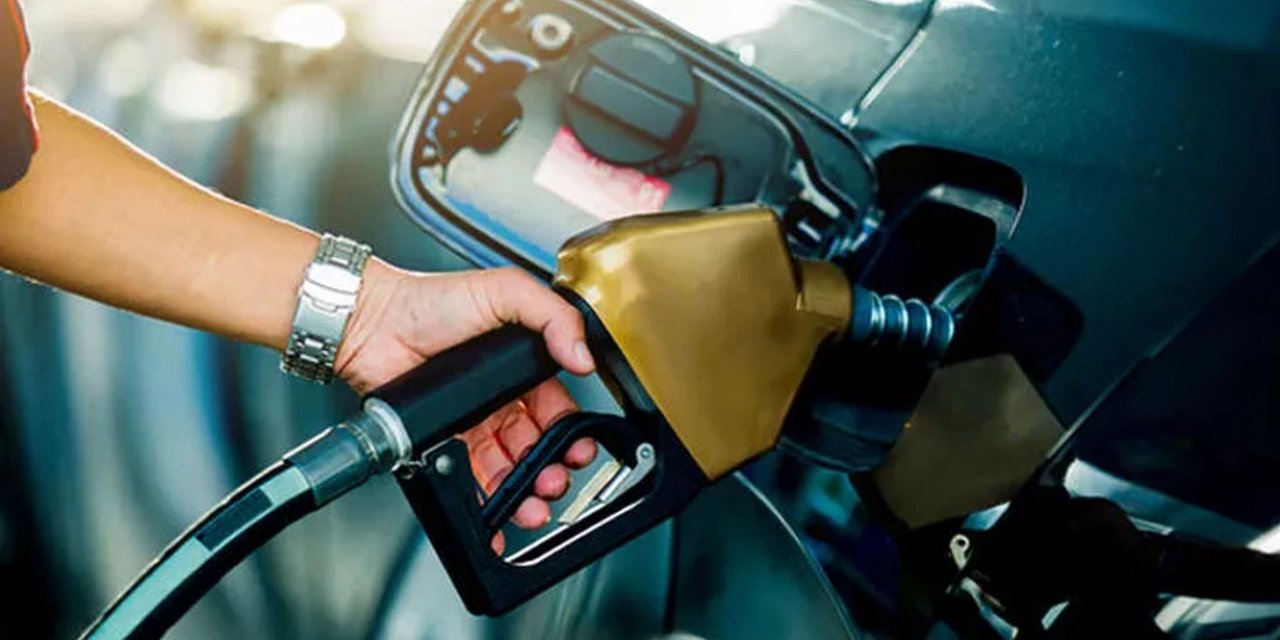 Petrol Fiyatları Patladı! Canlı Akaryakıt Fiyatları Ne Kadar? 1 Varil Petrol Kaç TL? (3 Mayıs 2022)