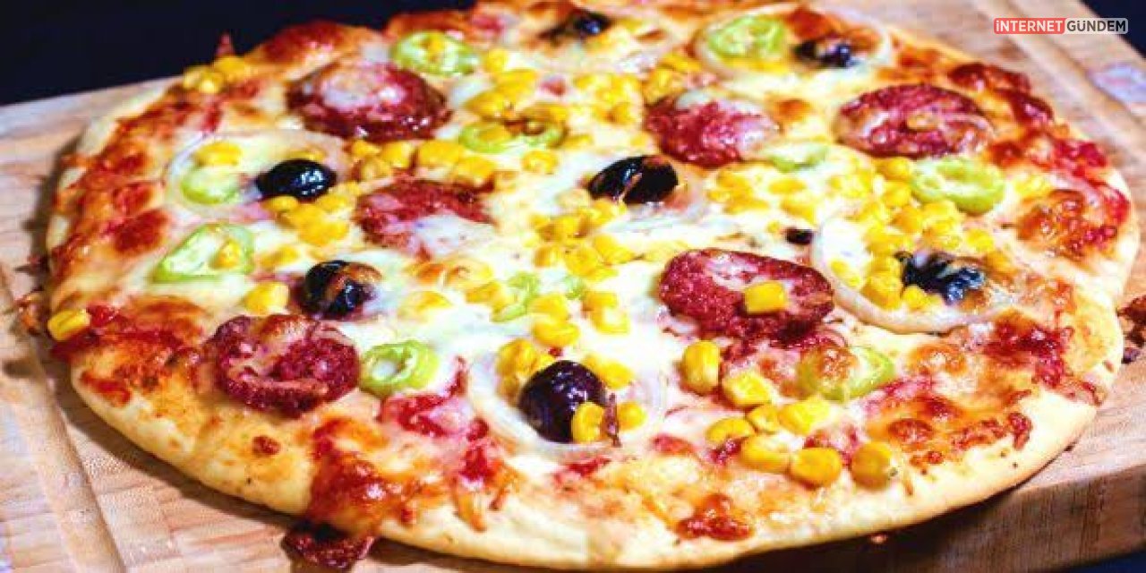 Bugün Ne Yapabilirim? Bayat Ekmekler İle Pizza Tarifi!