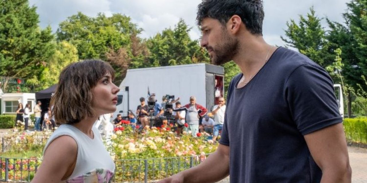 Seni Kalbime Sakladım Dizisi Ekibi Kolları Sıvadı! Zeynep ile Civanmert Gönüllere Taht Kuracak!