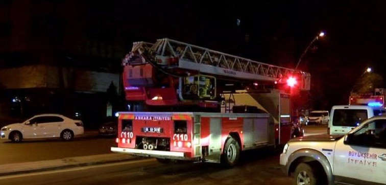 Ankara Üniversitesi İlahiyat Fakültesinde Korkutan Yangın!