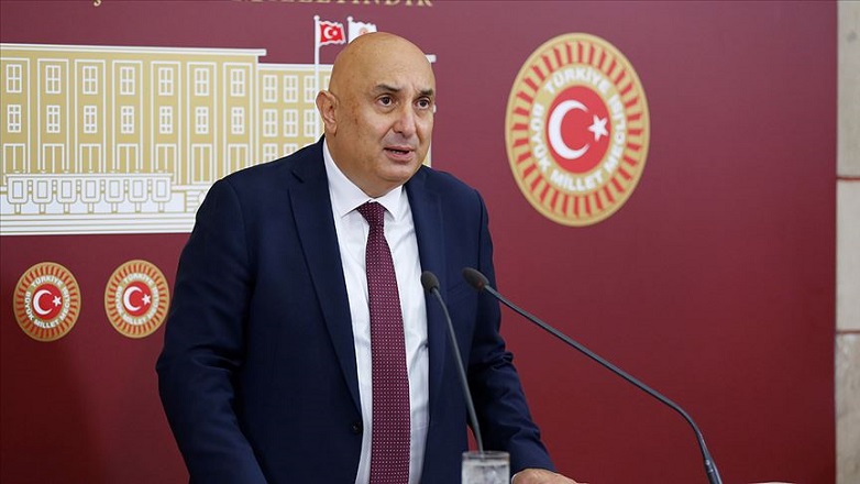 Engin Özkoç Kimdir?