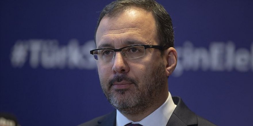 Spor Bakanı açıkladı: Süper lig maçları ertelenecek mi?