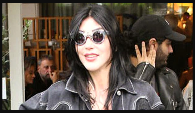 Hande Yener’in Sonbahar Tarzı