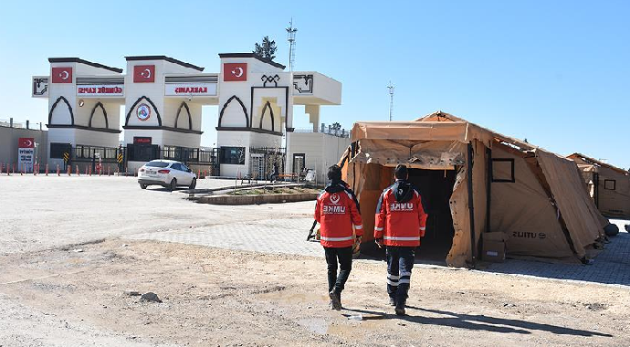 Sınır Hattında Sahra Hastaneleri Kuruldu