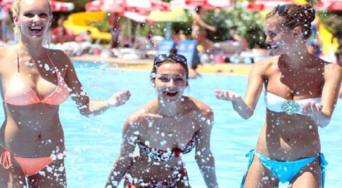 Antalya Tüm Zamanların Turizm Rekorunu Kırdı