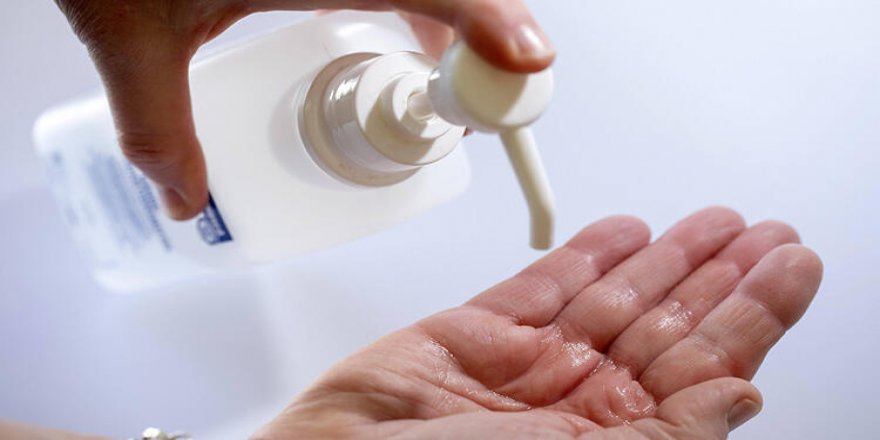 Dezenfektanlarda Şok Gerçek! Sağlık Bakanı’na Mektup Yazdı…