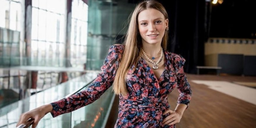 Serenay Sarıkaya Yeni Dizisini Duyurdu