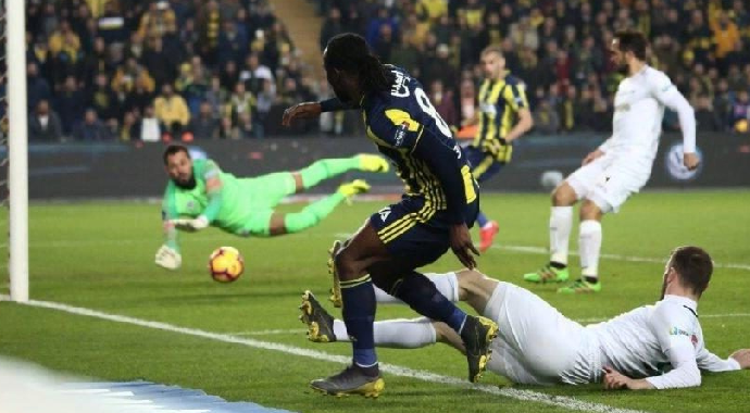 Fenerbahçe Liderliğe Koşuyor