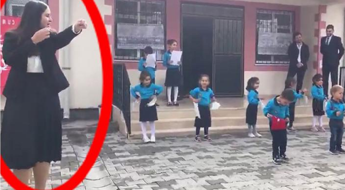 Türkiye Seçil Öğretmene Sahip Çıktı