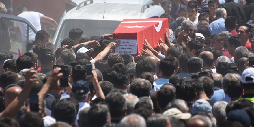 Asker baba, şehit oğlunu böyle uğurladı