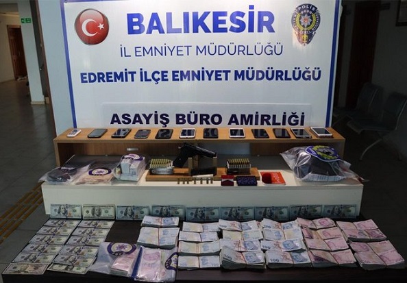 101 Fişek, Ruhsatsız Tabanca ve 250 Bin TL! Fuhuş Operasyonu