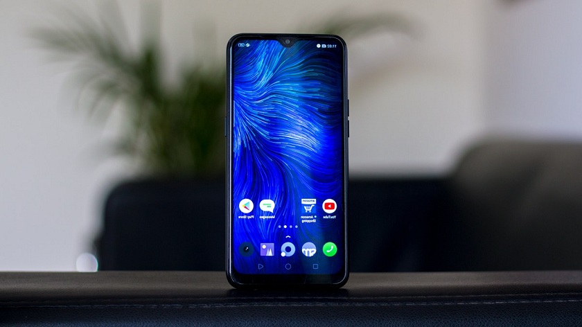 Realme 2 Telefonunu Türkiye’de Satışa Sundu