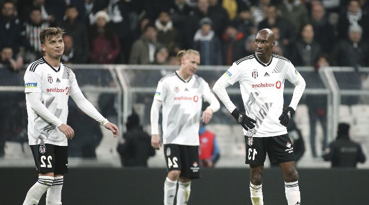 Beşiktaş Dibi Gördü