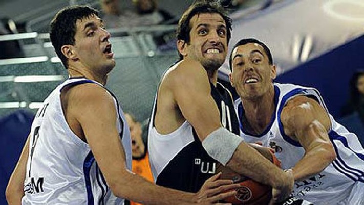 Anadolu Efes Tarih Yazmaya Devam Ediyor