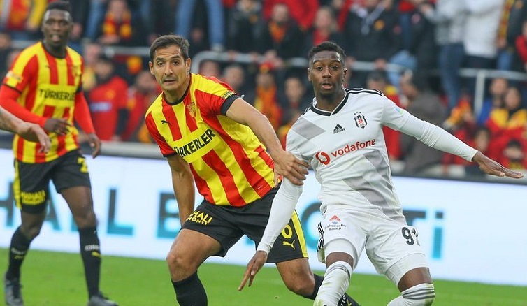 Beşiktaş Lige Havlu Attı
